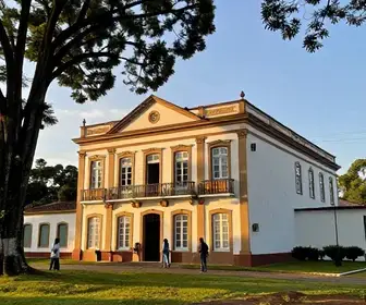 Descubra a Casa de Cultura Nair Mendes Moreira em Contagem - MG