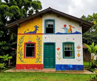 Descubra a Casa dos Cacos: Uma Atração Imperdível em Contagem - MG